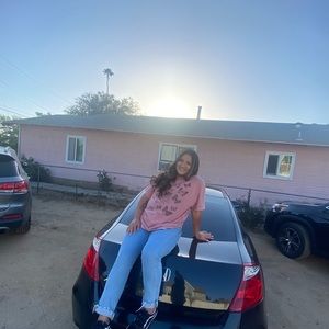 Meet your Posher, Crystal